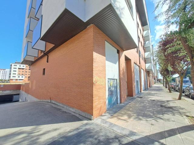 SE VENDE ESTUPENDO LOCAL EN ZONA COPRASA CON AMPLIA FACHADA photo 0