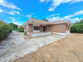 IMPRESIONANTE CHALET UNIFAMILIAR EN UNA PARCELA DE 840 M2 PARA DEJAR A SU GUSTO A UN PASO DE BURGOS photo 0