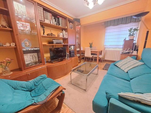 PISO PARA ENTRAR A VIVIR EN GAMONAL CALLE VITORIA 3 DORMITORIOS Y AMPLIA TERRAZA photo 0