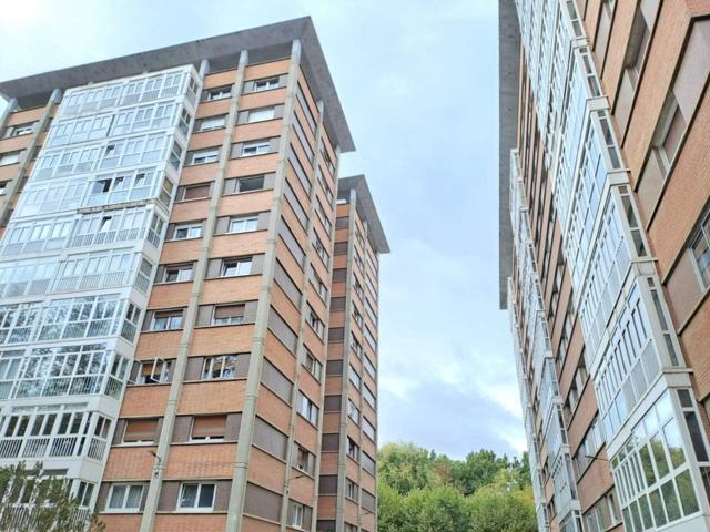 PRECIOSO PISAZO PARA ENTRAR A VIVIR DE 3 DORMITORIOS 2 BAÑOS EN LA ISLA photo 0