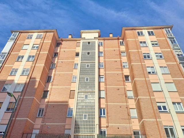 SE ALQUILA PISO EXTERIOR A SUR EN SAN FRANCISCO DE 3 DORMITORIOS Y TERRAZA photo 0