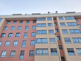 PRECIOSO PISO COMPLETAMENTE EXTERIOR AMUEBLADO Y EQUIPADO DE DOS DORMITORIOS DOS BAÑOS Y GARAJE EN ZONA COPRASA photo 0