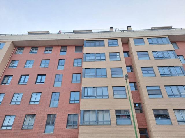 PRECIOSO PISO COMPLETAMENTE EXTERIOR AMUEBLADO Y EQUIPADO DE DOS DORMITORIOS DOS BAÑOS Y GARAJE EN ZONA COPRASA photo 0