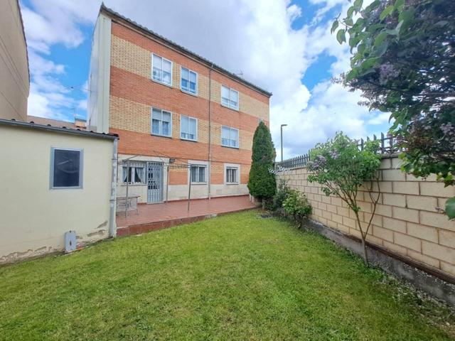 INCREIBLE PISO REFORMADO DE 3 DORMITORIOS 2 BAÑOS GARAJE Y 150 M2 DE JARDÍN CON BARBACOA photo 0