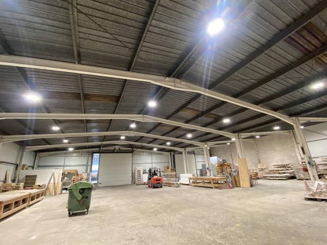 Nave Industrial en Olot - En la Zona de les Tries photo 0
