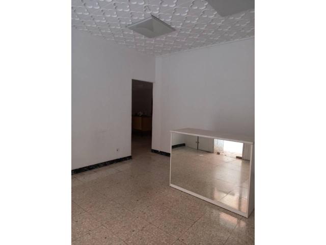 Local en venta en Manzanares photo 0