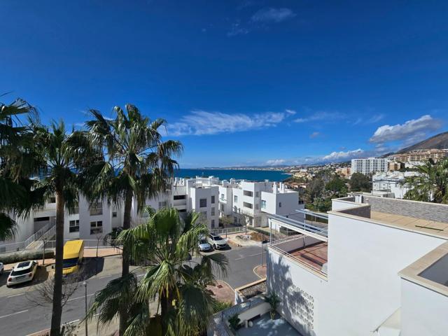 Penthouse for sale in Torrequebrada photo 0