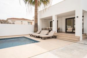 Casa independiente con apartamento y dos piscinas privadas en Benalmádena Costa photo 0