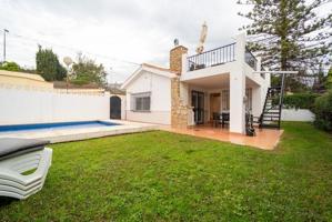 Chalet en venta en Fuengirola , Los Boliches photo 0