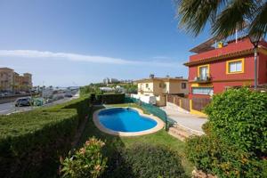 Adosada en venta en Fuengirola photo 0