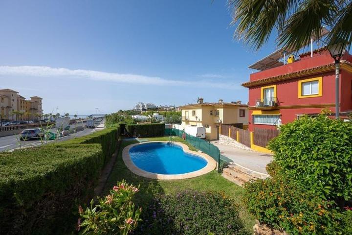 Adosada en venta en Fuengirola photo 0