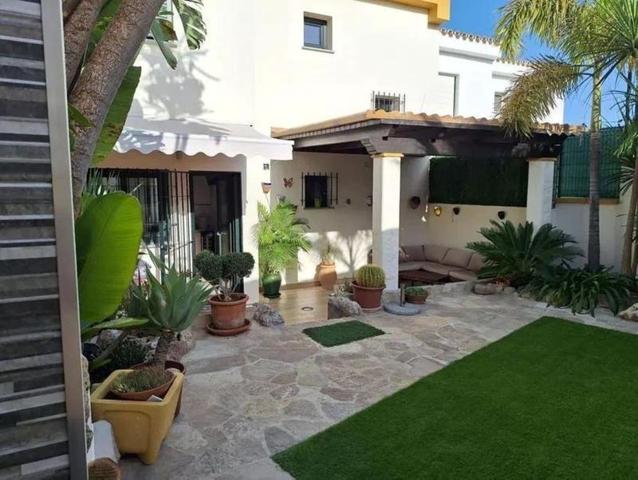 Adosada en venta en Benalmadena photo 0