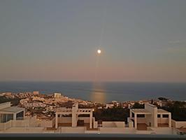Ático exclusivo con vistas panorámicas al mar photo 0