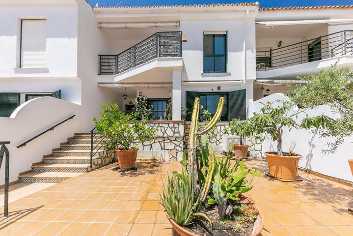 Adosada en venta en Benalmadena photo 0