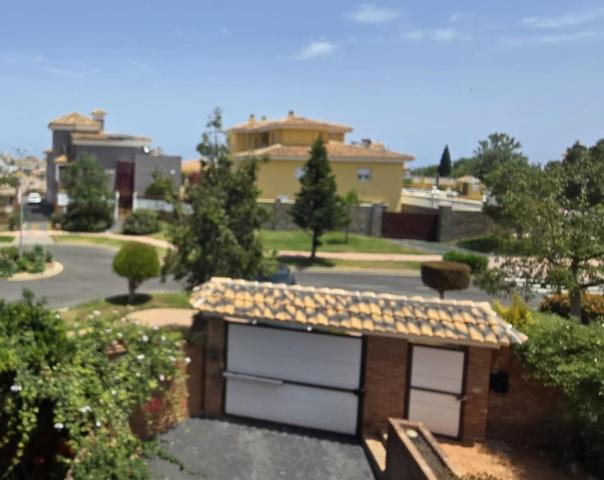 Chalet con piscina propia en Cortijo Torrequebrada, Benalmadena photo 0