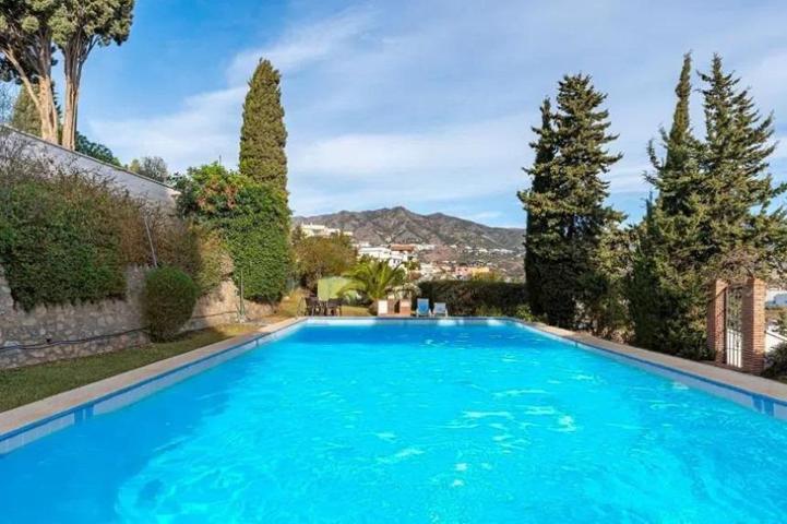 Chalet moderno a estrenar en Las lagunas, Mijas photo 0