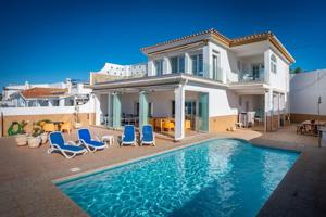 Villa en La Cala de Mijas photo 0
