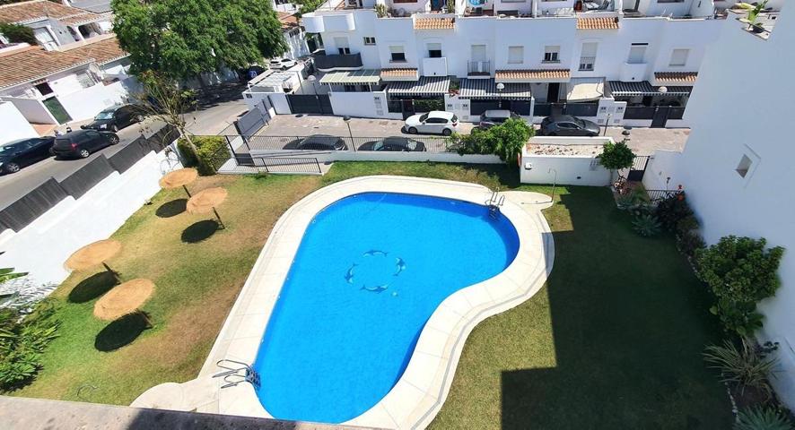 Chalet pareado en venta en Calle Colina Blanca,Torreblanca del Sol, Fuengirola photo 0