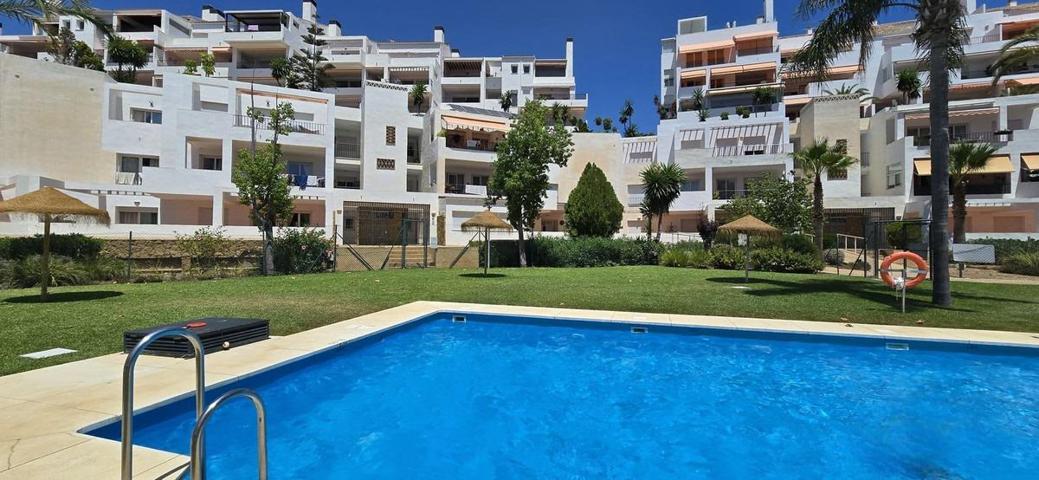 Apartamento en Planta Última en venta en Torrequebrada photo 0