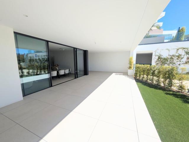 Piso de nueva construcción en urbanización de lujo en Cabopino, Marbella photo 0