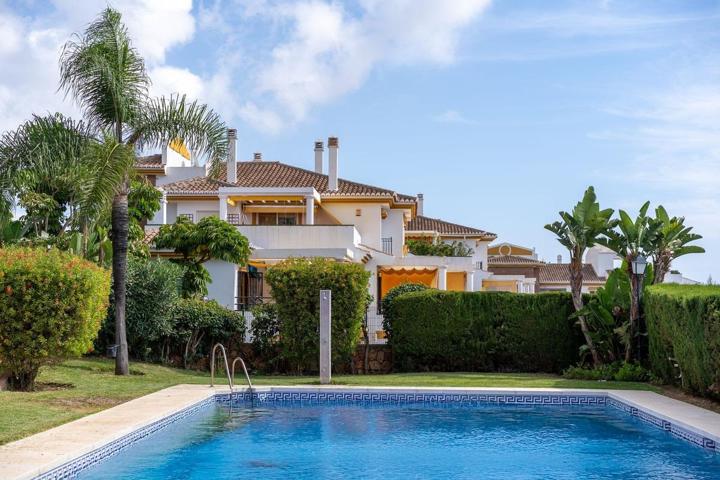 Piso en venta en Zona el Higuerón de 2 habitaciones con terraza y piscina photo 0