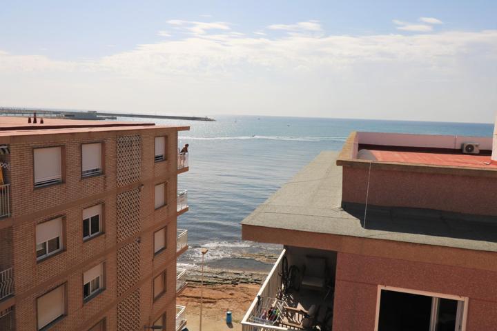 PRECIOSO ÁTICO REFORMADO CON VISTAS AL MAR - ZONA PLAYA NAUFRAGOS, TORREVIEJA - photo 0