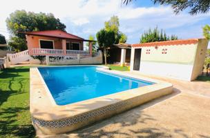 FANTÁSTICA CASA DE CAMPO CON CASITA DE MADERA PARA INVITADOS Y PISCINA PRIVADA - ZONA LA HERRADA - photo 0