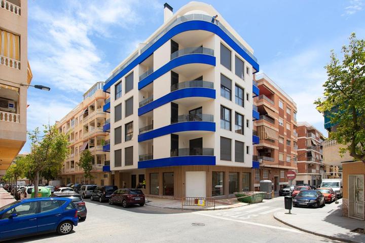 APARTAMENTO DE 2 DORMITORIOS A 200 METROS DEL MAR, CON PICINA COMUNITARIA - ZONA TORREVIEJA - photo 0