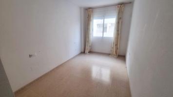 APARTAMENTO DE 2 DORMITORIOS CON PISCINA Y GARAJE - ZONA TORREVIEJA - photo 0