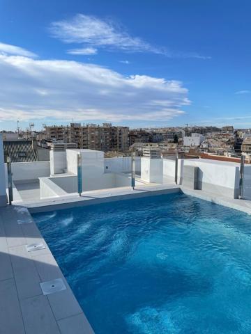 ESPECTACULAR APARTAMENTO DE 3 DORMITORIOS A 50 METROS DEL MAR, CON PISCINA COMUNITARIA - TORREVIEJA photo 0