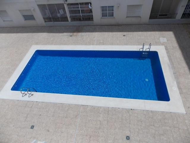 APARTAMENTO DE 2 DORMTITORIOS CON PISCINA COMUNITARIA - ZONA TORREVIEJA - photo 0