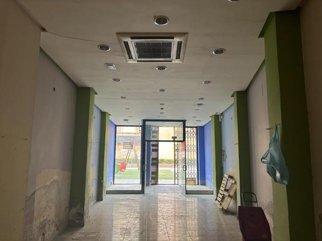 AMPLIO LOCAL COMERCIAL EN ORIHUELA CENTRO photo 0