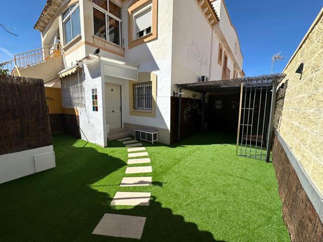 COQUETO BUNGALOW EN TORREVIEJA CON PISCINA COMUNITARIA photo 0