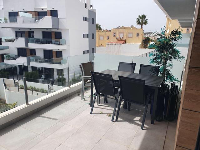 Piso En venta en Torrevieja, Torrevieja photo 0