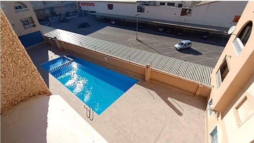 APARTAMENTO DE 2 DORMITORIOS CON PISCINA COMUNITARIA - ZONA TORREVIEJA - photo 0