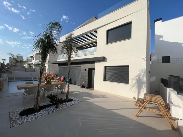Unifamiliar En venta en Pueblo 3, Algorfa photo 0
