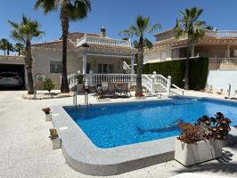 Unifamiliar En venta en Zona Centro, Orihuela photo 0