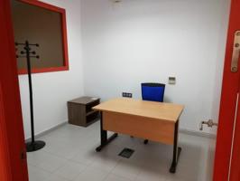 LOCAL COMERCIAL CON 4 SALAS - ZONA BIGASTRO - photo 0