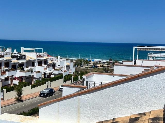 ADOSADO DE 3 DORMITORIOS A 100M DEL MAR CON PISCINA COMUNITARIA - ZONA LA MATA, TORREVIEJA- LA M photo 0