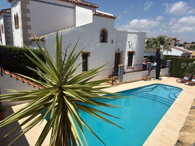 Casa En venta en Pueblo 3, Algorfa photo 0