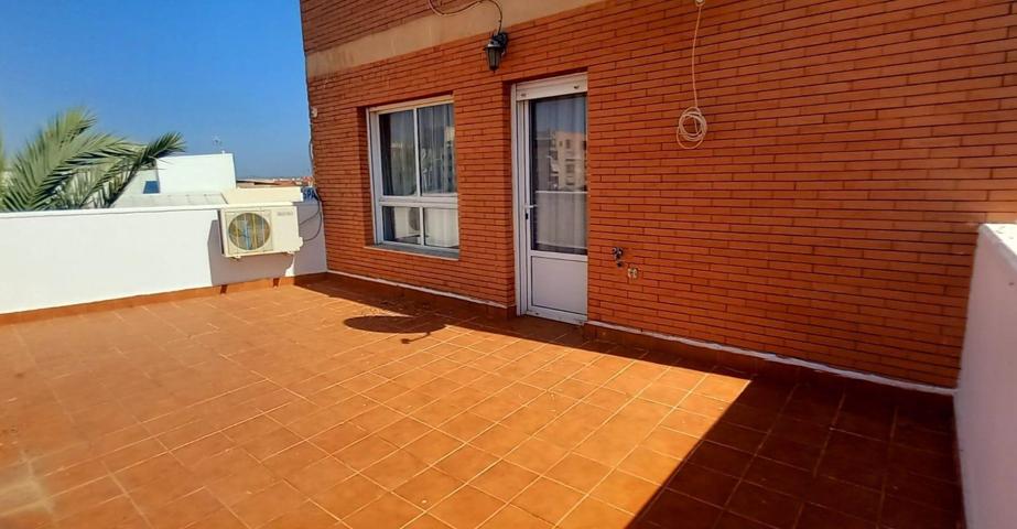 CASA DE 5 DORMITORIOS A 1KM. DEL MAR - ZONA NUEVA TORREVIEJA - photo 0