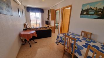 APARTAMENTO DE 2 DORMITORIOS A 600 METROS DEL MAR CON PISCINA COMUNITARIA - ZONA TORREVIEJA - photo 0