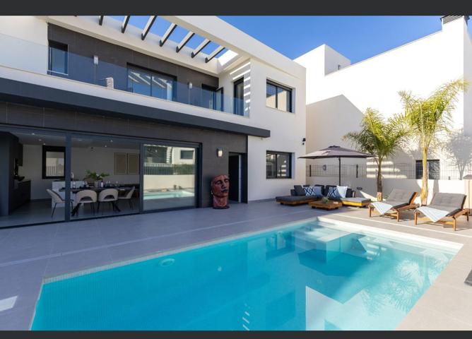Casa En venta en Comunidad Valenciana, Almoradi photo 0