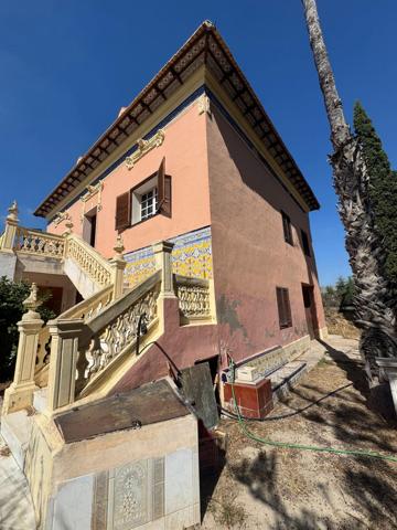 GRAN CHALET INDEPENDIENTE CON 1.000 METROS DE PARCELA - ZONA ORIHUELA - photo 0