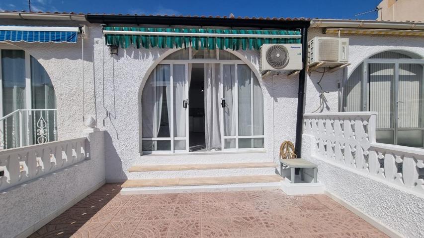 BUNGALOW ADOSADO DE 1 DORMITORIO COMPLETAMENTE REFORMADO - ZONA CHAPARRAL, TORREVIEJA photo 0
