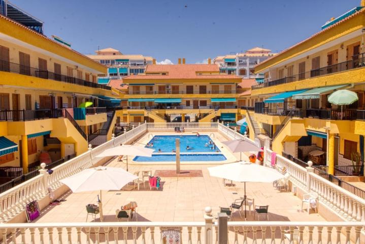 APARTAMENTO EN PLANTA BAJA A 190 METROS DE LA PLAYA CON PISCINA COMUNITARIA Y LICENCIA TURÍSTICA - ZONA LA MATA, TORREVIEJA photo 0