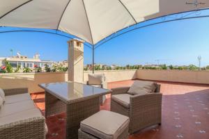 ÁTICO DE 2 DORMITORIOS Y 2 BAÑOS CON TERRAZA DE 50M2 CON VISTAS AL MAR - ZONA PUNTA PRIMA, TORREVIEJA photo 0