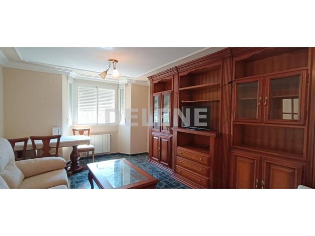 Casa adosada en venta en Hellín photo 0