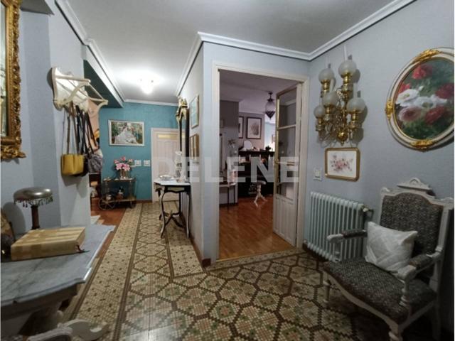 2882 PISO CON GARAJE, TERRAZA Y PATIO, ZONA PLAZA NUEVA photo 0