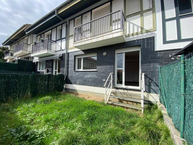 Chalet adosado en venta en calle del Alto de la Cruz 1, Castro-Urdiales photo 0